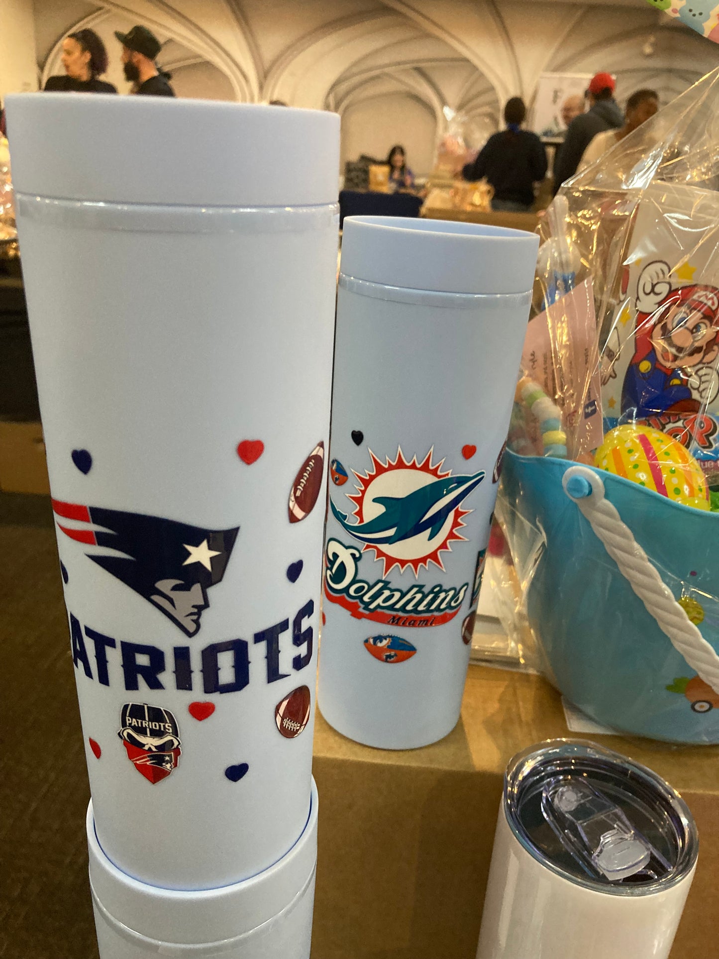 20 oz light blue tumbler cold drink (Patriots)